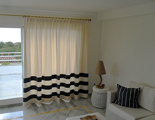 curtains with attached deco-stripes