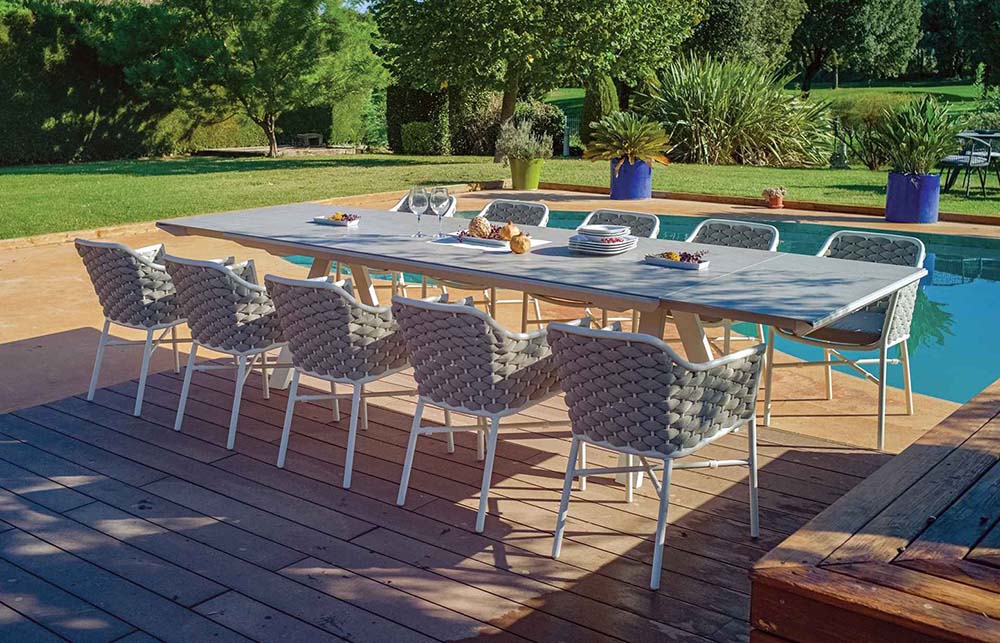 Outdoor-Esstisch Neverland von Iniciativa Exterior