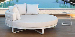 Terrassen- und Garten-Möbel / Tische, Stühle, bequeme Sitzgruppen, Liegen und Daybeds für den Outdoor-Bereich